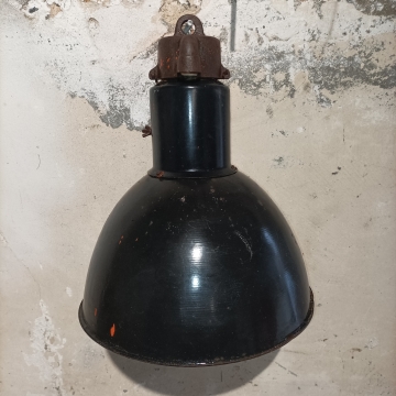 Stará smaltovaná lampa